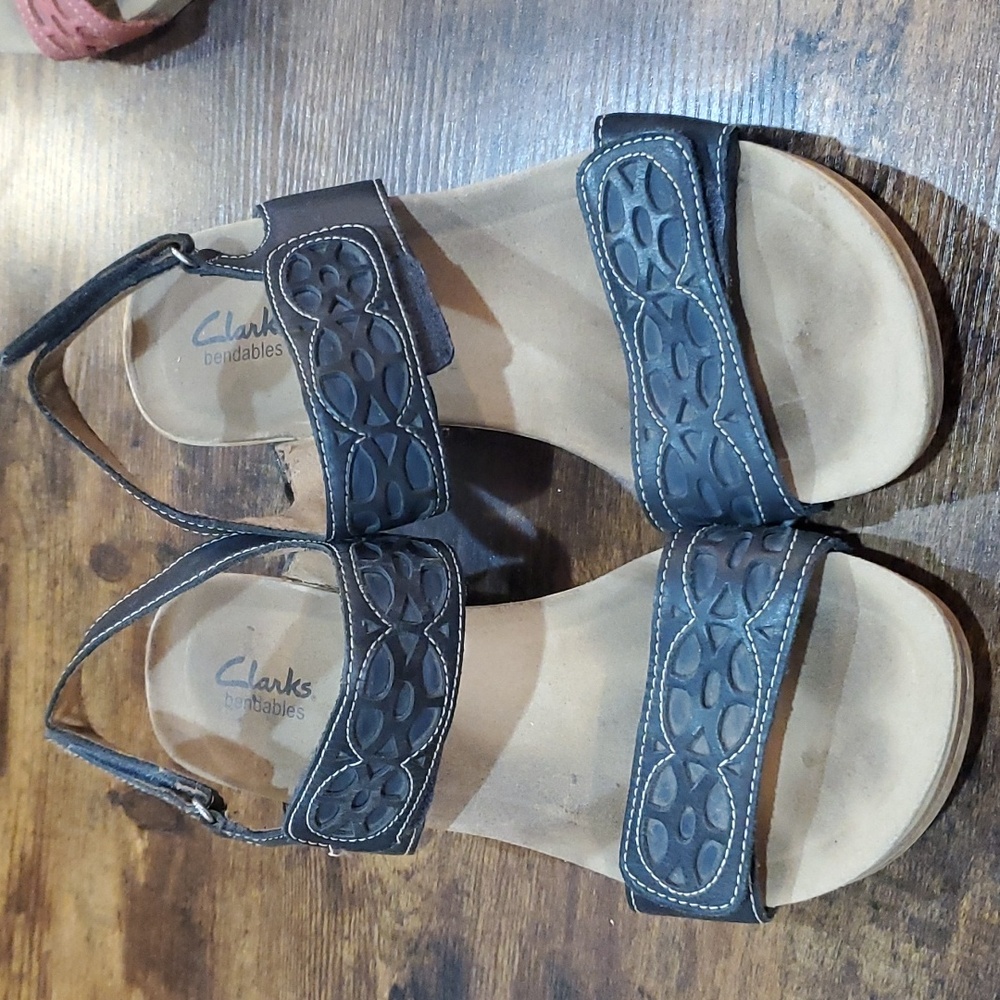 Clarks 8.5W 8.5 Wide Cork Wedge Sandal 2" Heel Dark Navy Blue Adjustable Velcro